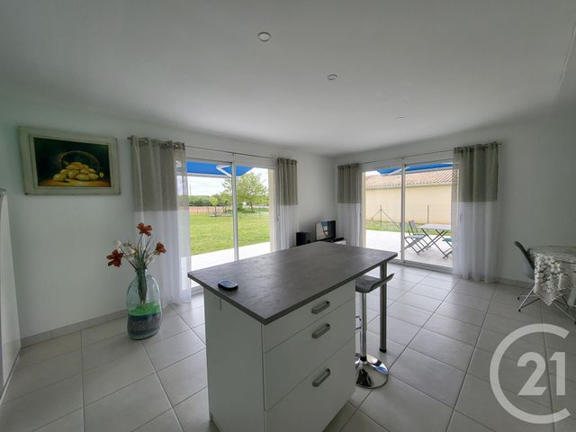 Maison &agrave; vendre - 5 pi&egrave;ces - 99 m2 - Saintes - 17 - POITOU-CHARENTES