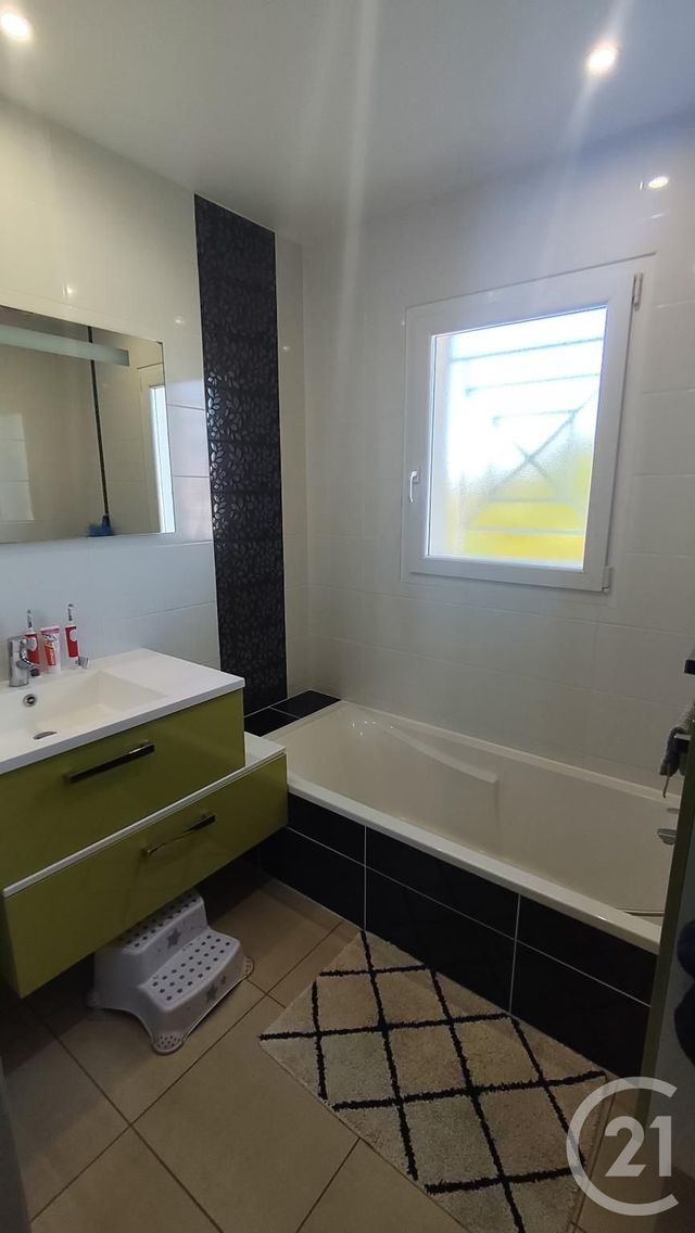 Maison &agrave; vendre - 5 pi&egrave;ces - 144 m2 - Saintes - 17 - POITOU-CHARENTES