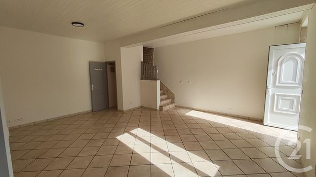 Appartement F3 &agrave; vendre - 6 pi&egrave;ces - 159 m2 - Thenac - 17 - POITOU-CHARENTES