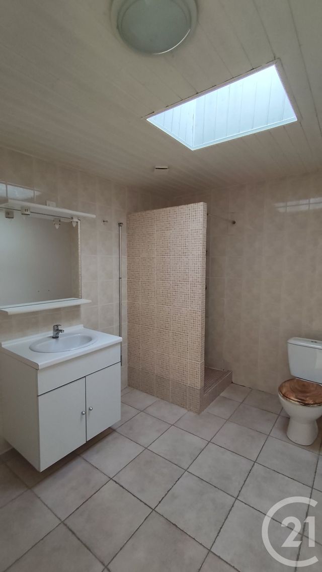 Appartement F3 &agrave; vendre - 6 pi&egrave;ces - 159 m2 - Thenac - 17 - POITOU-CHARENTES