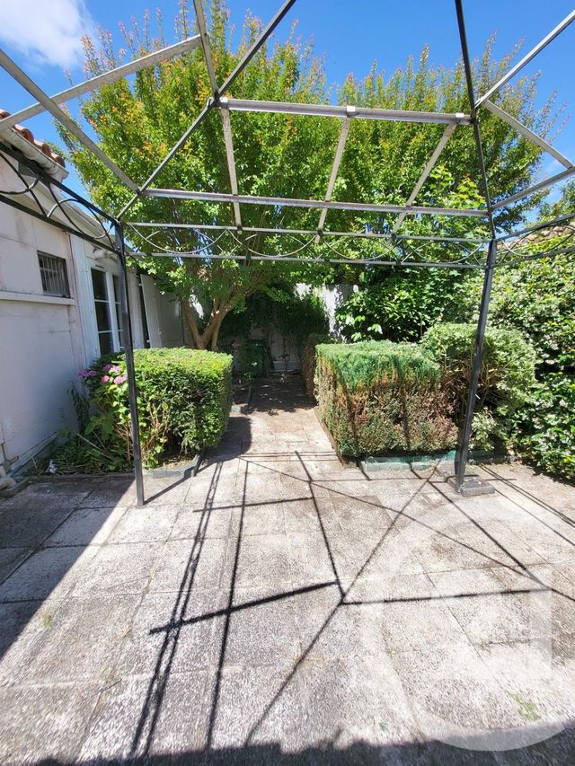 Maison &agrave; vendre - 3 pi&egrave;ces - 109 m2 - Saintes - 17 - POITOU-CHARENTES