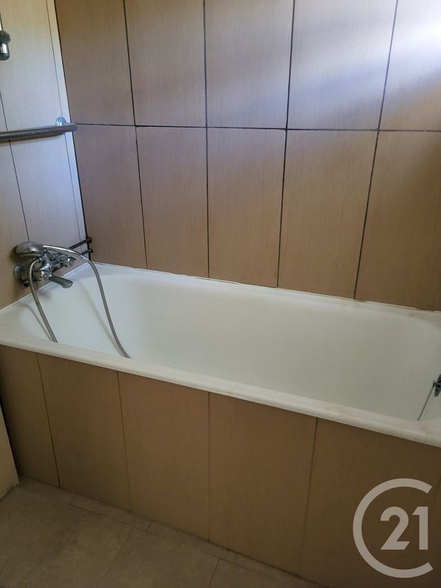 Maison &agrave; vendre - 3 pi&egrave;ces - 109 m2 - Saintes - 17 - POITOU-CHARENTES