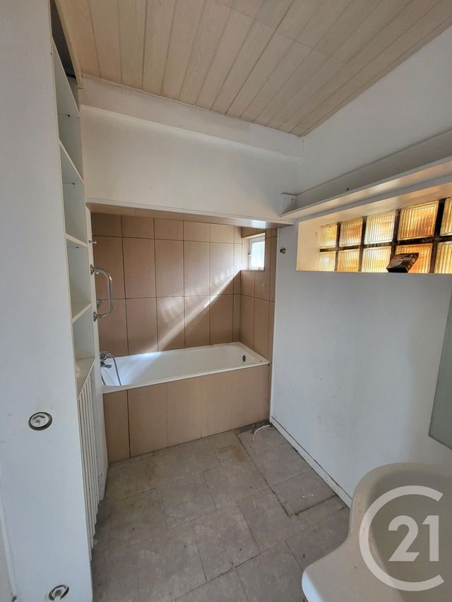 Maison &agrave; vendre - 3 pi&egrave;ces - 109 m2 - Saintes - 17 - POITOU-CHARENTES