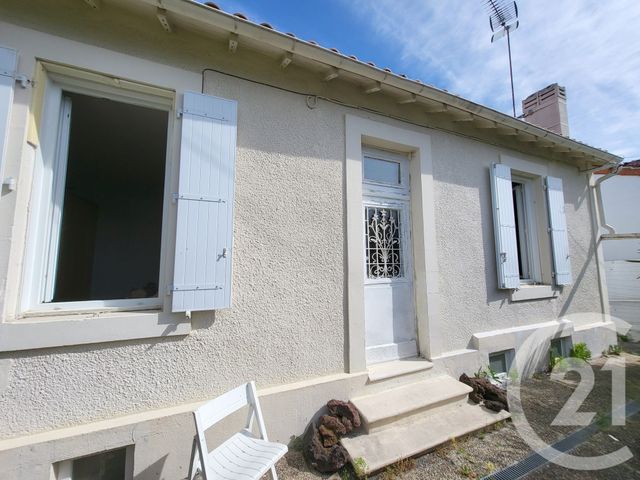 Maison &agrave; vendre - 3 pi&egrave;ces - 109 m2 - Saintes - 17 - POITOU-CHARENTES