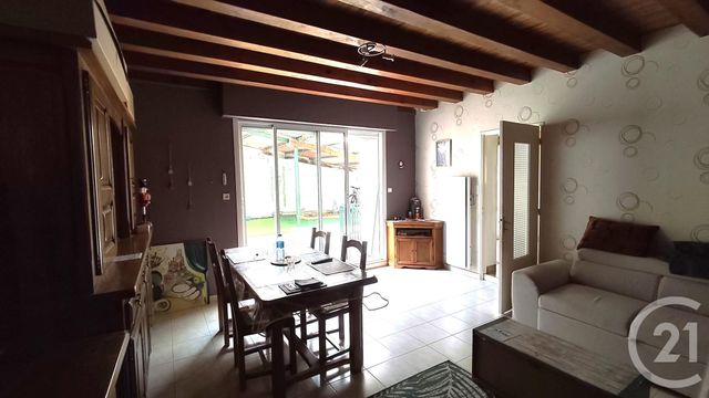 Maison &agrave; vendre - 4 pi&egrave;ces - 77 m2 - Saintes - 17 - POITOU-CHARENTES