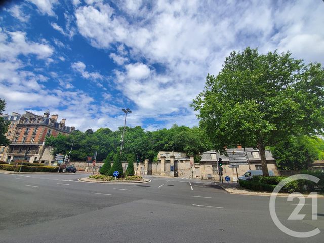 Appartement F1 &agrave; louer - 1 pi&egrave;ce - 33,30 m2 - Sevres - 92 - ILE-DE-FRANCE