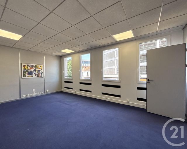 Bureaux à louer - 928.0 m2 - 93 - Seine-Saint-Denis