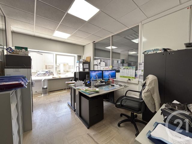 Bureaux à louer - 928.0 m2 - 93 - Seine-Saint-Denis