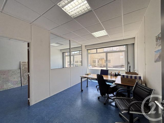 Bureaux à louer - 450.0 m2 - 93 - Seine-Saint-Denis