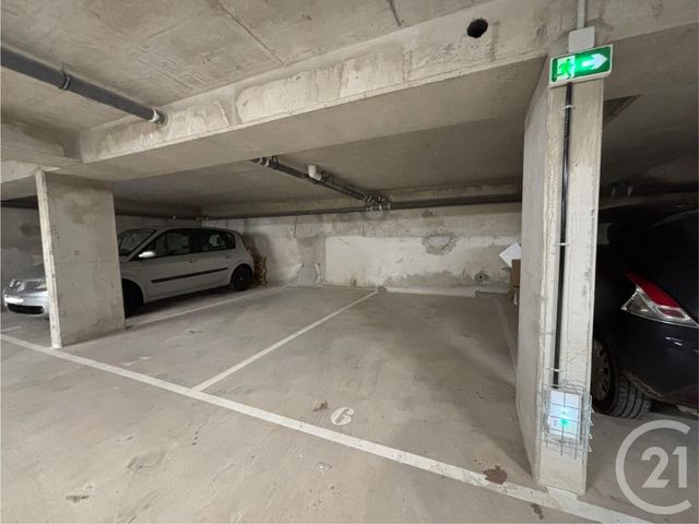 Parking à louer - 12 m2 - Alfortville - 94 - ILE-DE-FRANCE