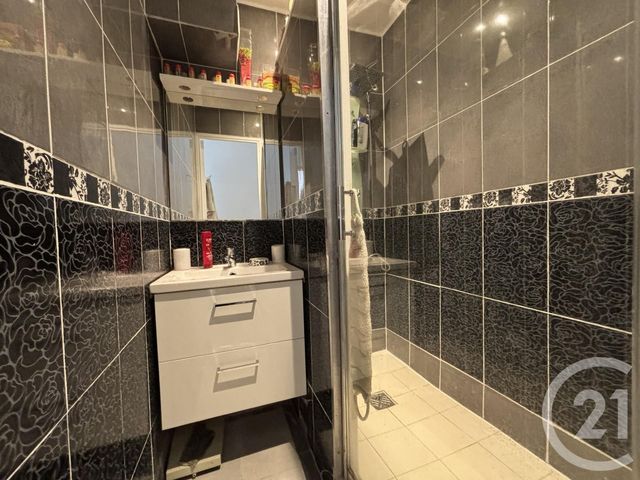 Appartement F4 &agrave; louer - 4 pi&egrave;ces - 65,30 m2 - Charenton Le Pont - 94 - ILE-DE-FRANCE