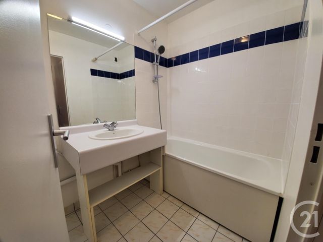 Appartement F1 &agrave; louer - 1 pi&egrave;ce - 28,50 m2 - Maisons Alfort - 94 - ILE-DE-FRANCE