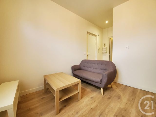 Appartement F2 &agrave; louer - 2 pi&egrave;ces - 23,89 m2 - Ivry Sur Seine - 94 - ILE-DE-FRANCE