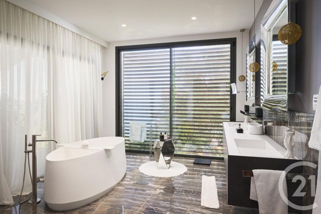 Maison à vendre - 6 pièces - 395,85 m2 - Nice - 06 - PROVENCE-ALPES-COTE-D-AZUR