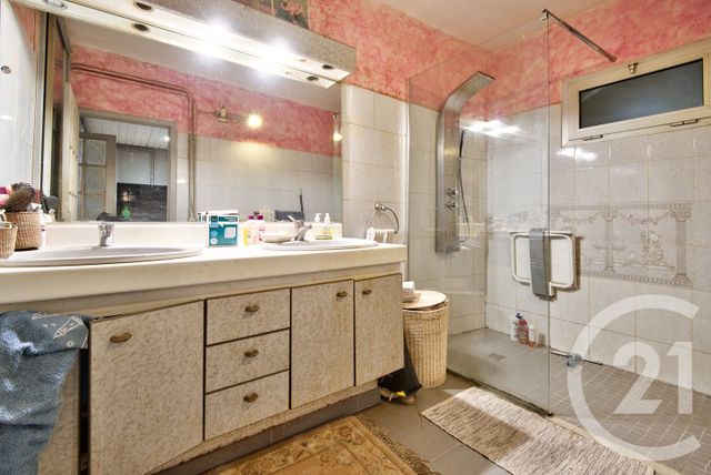 Appartement F3 à vendre - 3 pièces - 46 m2 - Nice - 06 - PROVENCE-ALPES-COTE-D-AZUR