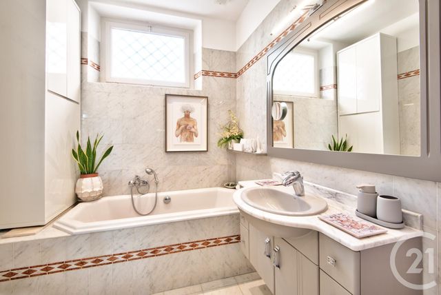 Appartement F6 &agrave; vendre - 6 pi&egrave;ces - 169,10 m2 - Beaulieu Sur Mer - 06 - PROVENCE-ALPES-COTE-D-AZUR