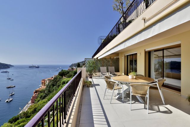Appartement F3 à vendre - 3 pièces - 97 m2 - Villefranche Sur Mer - 06 - PROVENCE-ALPES-COTE-D-AZUR