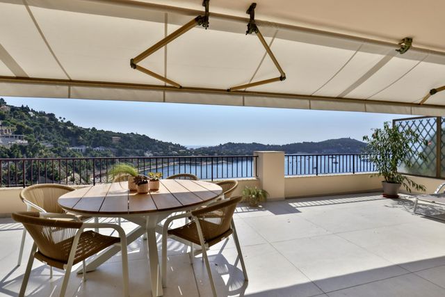 Appartement F3 à vendre - 3 pièces - 97 m2 - Villefranche Sur Mer - 06 - PROVENCE-ALPES-COTE-D-AZUR