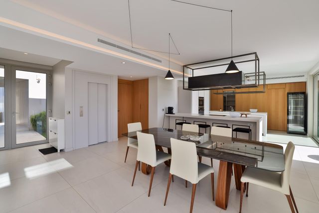 Maison à vendre - 8 pièces - 360 m2 - Villefranche Sur Mer - 06 - PROVENCE-ALPES-COTE-D-AZUR