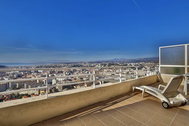 Maison à vendre - 6 pièces - 160 m2 - Nice - 06 - PROVENCE-ALPES-COTE-D-AZUR