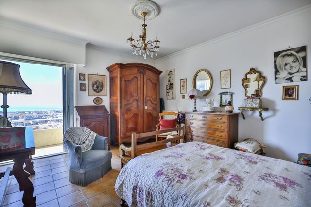 Maison à vendre - 6 pièces - 160 m2 - Nice - 06 - PROVENCE-ALPES-COTE-D-AZUR