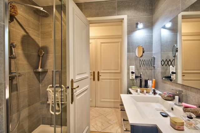 Appartement F3 &agrave; vendre - 3 pi&egrave;ces - 127,05 m2 - Nice - 06 - PROVENCE-ALPES-COTE-D-AZUR