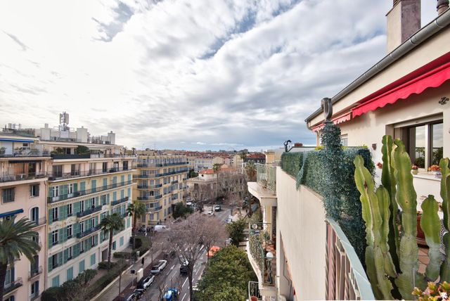 Appartement F3 &agrave; vendre - 3 pi&egrave;ces - 127,05 m2 - Nice - 06 - PROVENCE-ALPES-COTE-D-AZUR