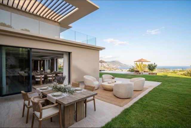 Maison &agrave; vendre - 8 pi&egrave;ces - 430 m2 - Nice - 06 - PROVENCE-ALPES-COTE-D-AZUR