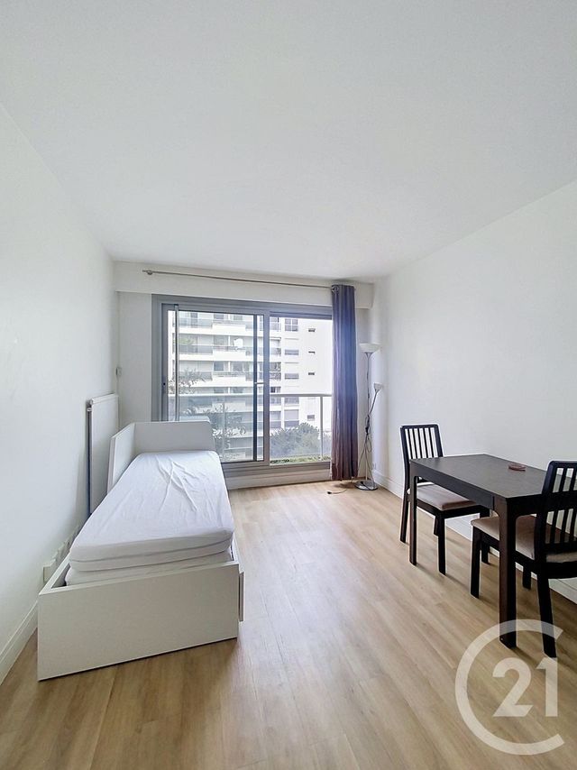 Appartement F1 à vendre PARIS