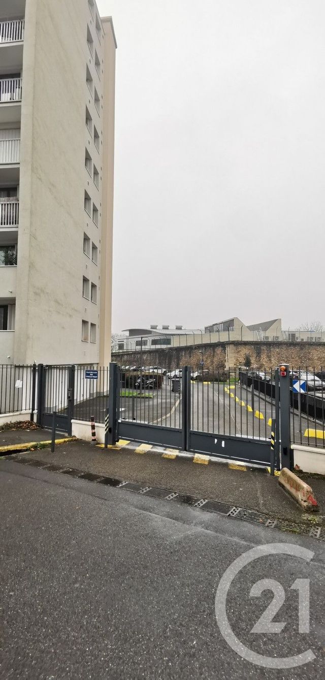 Parking &agrave; louer - 12 m2 - Les Lilas - 93 - ILE-DE-FRANCE