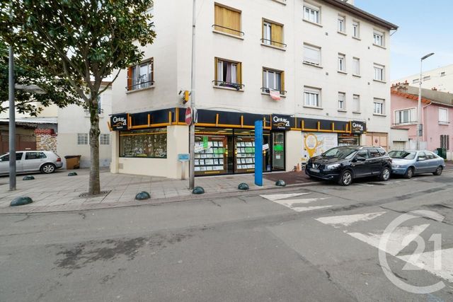 Parking à louer - 12 m2 - Les Lilas - 93 - ILE-DE-FRANCE