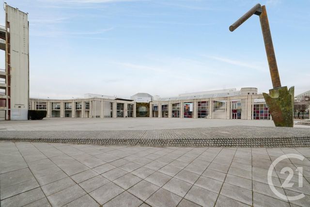 Parking à louer - 10 m2 - Le Blanc Mesnil - 93 - ILE-DE-FRANCE