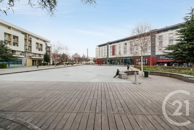 Parking à louer - 10 m2 - Le Blanc Mesnil - 93 - ILE-DE-FRANCE