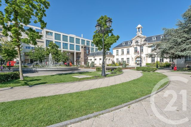 Appartement F4 à vendre - 4 pièces - 83,18 m2 - Drancy - 93 - ILE-DE-FRANCE