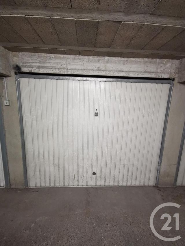 Parking &agrave; louer - 10 m2 - Livry Gargan - 93 - ILE-DE-FRANCE