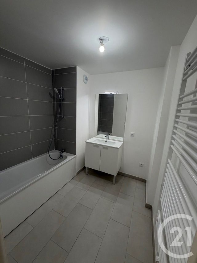Appartement Duplex &agrave; louer - 4 pi&egrave;ces - 83,53 m2 - Le Blanc Mesnil - 93 - ILE-DE-FRANCE