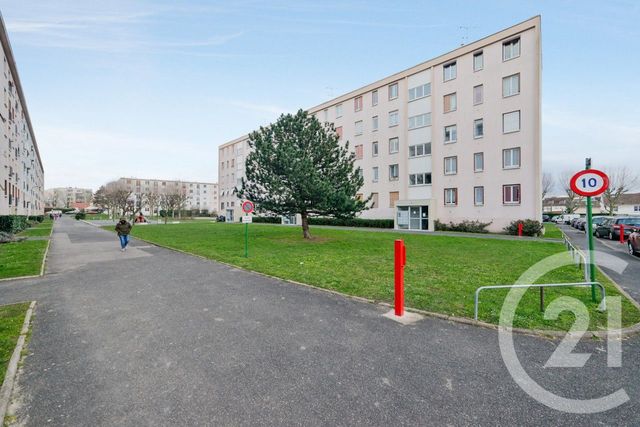 Appartement F4 &agrave; louer - 4 pi&egrave;ces - 63,44 m2 - Le Blanc Mesnil - 93 - ILE-DE-FRANCE