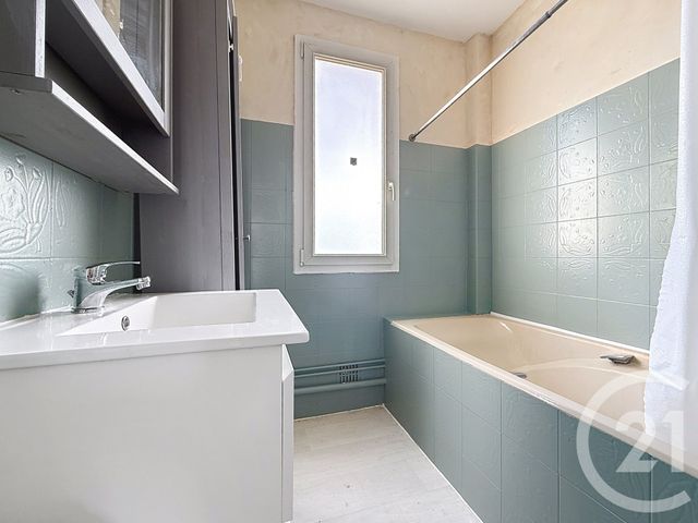 Appartement F4 &agrave; louer - 4 pi&egrave;ces - 63,44 m2 - Le Blanc Mesnil - 93 - ILE-DE-FRANCE