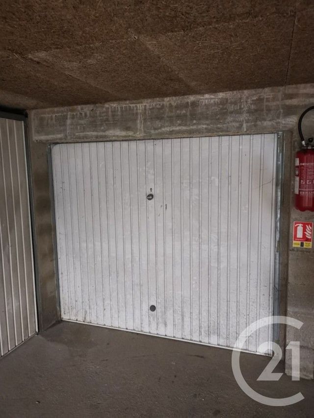 Parking &agrave; louer - 12 m2 - Livry Gargan - 93 - ILE-DE-FRANCE