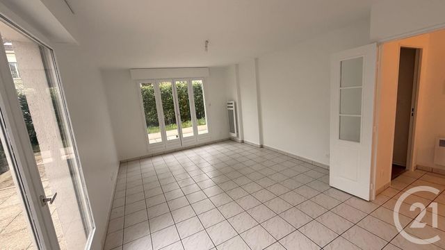 Appartement F3 &agrave; louer - 3 pi&egrave;ces - 64,73 m2 - Le Perreux Sur Marne - 94 - ILE-DE-FRANCE
