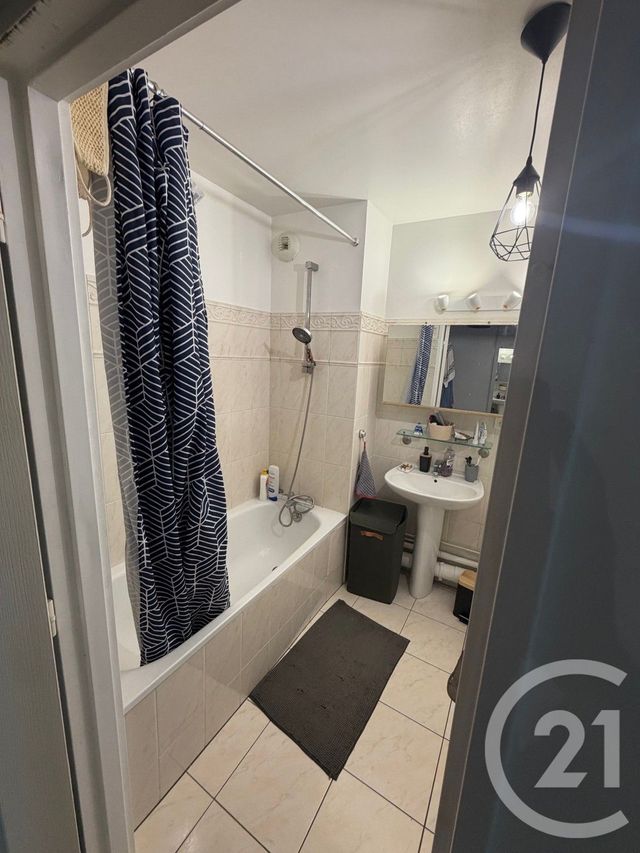 Appartement F2 &agrave; louer - 2 pi&egrave;ces - 42,01 m2 - Le Blanc Mesnil - 93 - ILE-DE-FRANCE