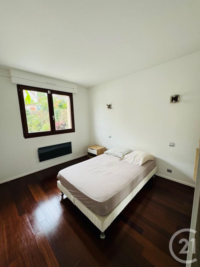 Maison &agrave; louer - 8 pi&egrave;ces - 142,86 m2 - Noisy Le Grand - 93 - ILE-DE-FRANCE