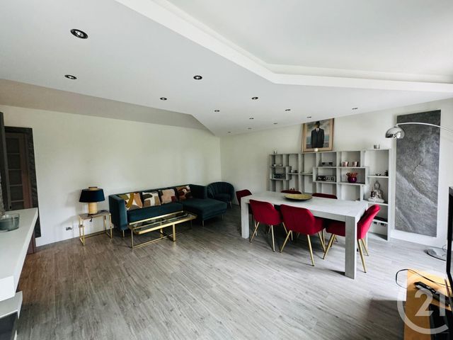 Maison &agrave; louer - 8 pi&egrave;ces - 142,86 m2 - Noisy Le Grand - 93 - ILE-DE-FRANCE