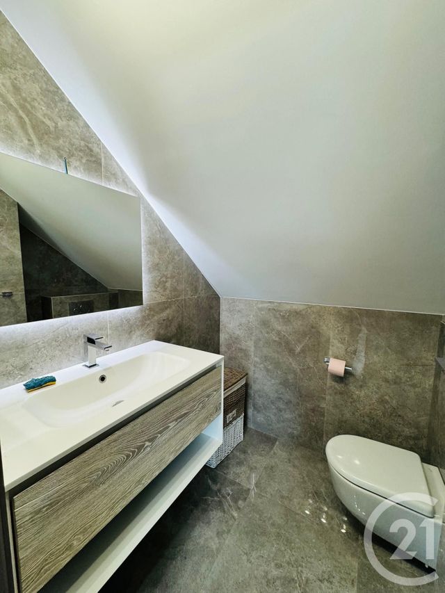 Maison &agrave; louer - 8 pi&egrave;ces - 142,86 m2 - Noisy Le Grand - 93 - ILE-DE-FRANCE