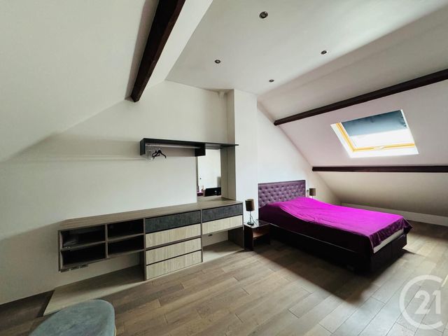 Maison &agrave; louer - 8 pi&egrave;ces - 142,86 m2 - Noisy Le Grand - 93 - ILE-DE-FRANCE