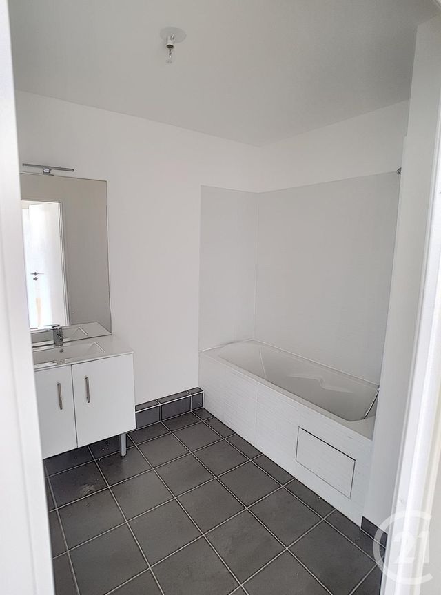 Appartement F3 &agrave; louer - 3 pi&egrave;ces - 54,50 m2 - Le Blanc Mesnil - 93 - ILE-DE-FRANCE