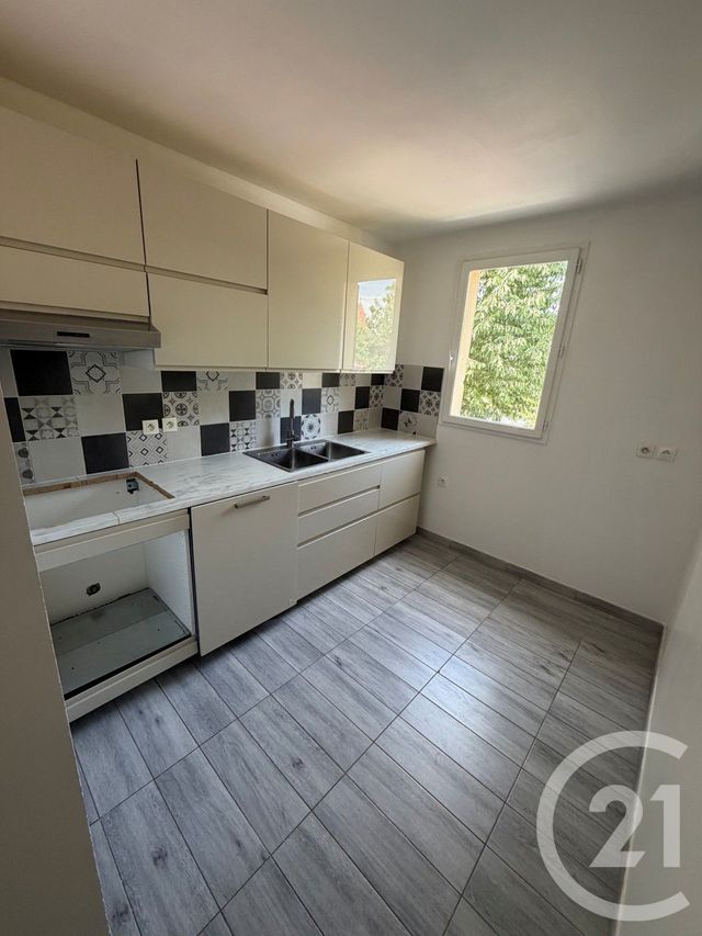 Appartement F3 &agrave; louer - 3 pi&egrave;ces - 64,35 m2 - Le Blanc Mesnil - 93 - ILE-DE-FRANCE
