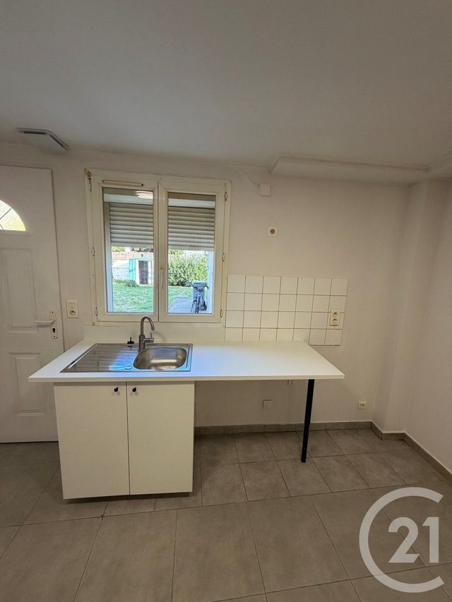 Appartement Studio &agrave; louer - 1 pi&egrave;ce - 24,92 m2 - Tremblay En France - 93 - ILE-DE-FRANCE