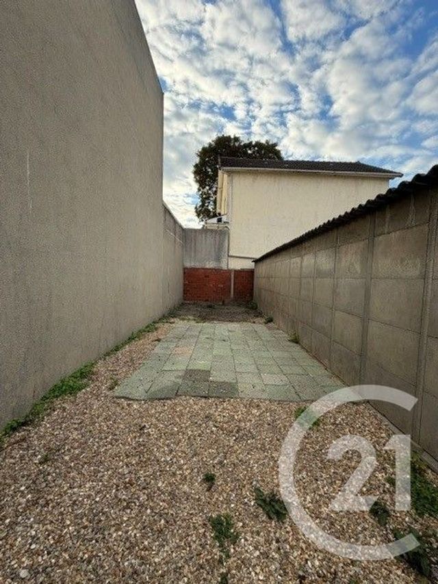 Terrain &agrave; louer - 160 m2 - Drancy - 93 - ILE-DE-FRANCE