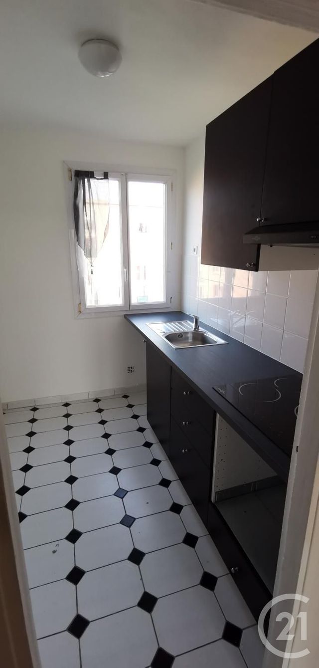 Appartement F3 &agrave; louer - 3 pi&egrave;ces - 54,77 m2 - Le Blanc Mesnil - 93 - ILE-DE-FRANCE